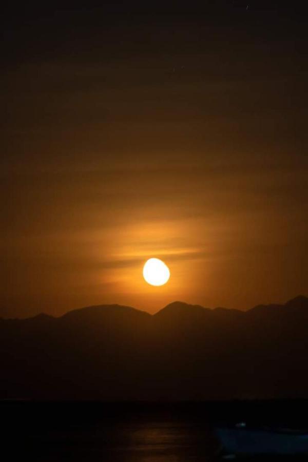 Sebaii Camp السباعى كامب شاطئ الترابين بجوار ويت بالس Nuweiba` Exterior foto